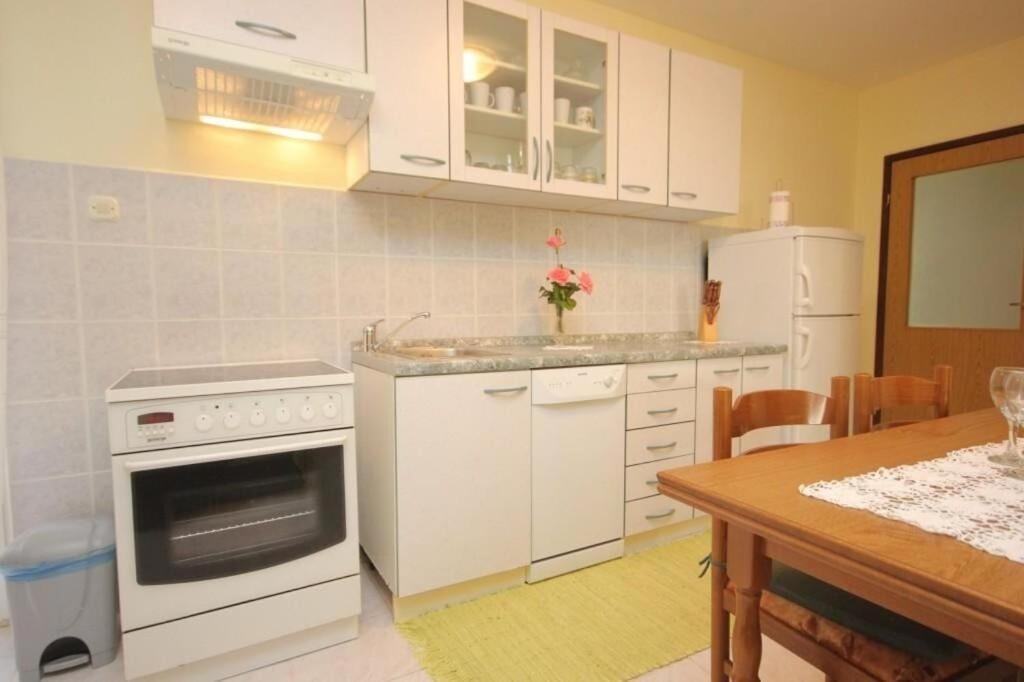 Apartments Zoki - Great Location Close To The Sea Vis Eksteriør bilde